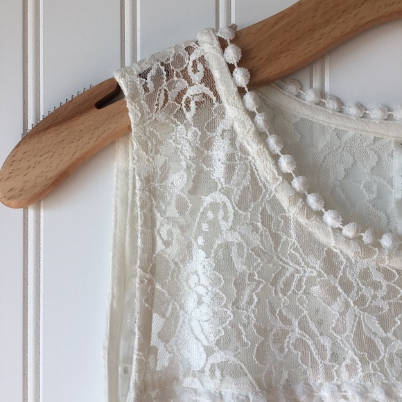 Forgotten Grace lace top - Picture 8 of 10